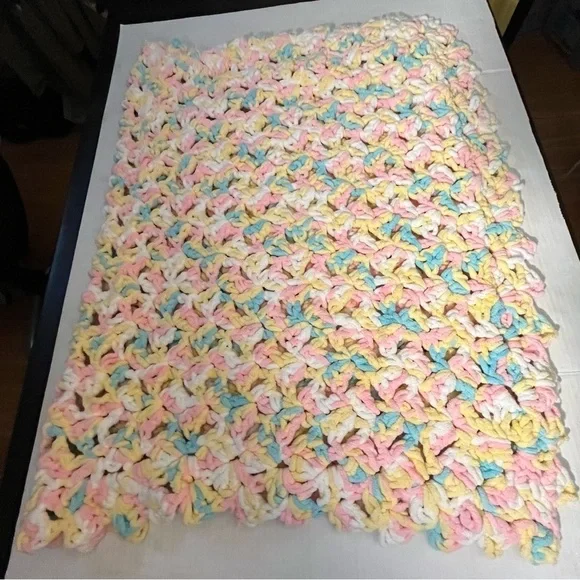 Infant Crochet Baby newborn Pastel pink blue yellow Chunky Knit Throw Blanket.